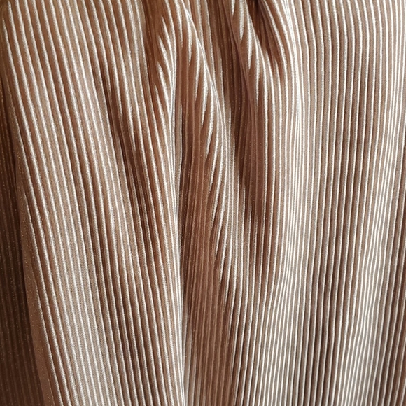 Shirt - Picture 4 of 4